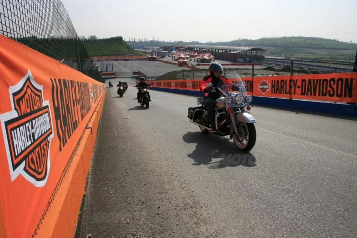 Conclusa l'Harley-Davidson Special Edition “The Legend on tour” 