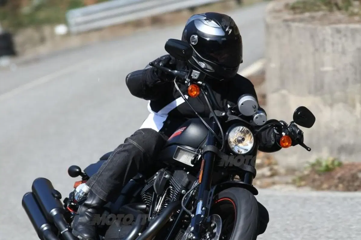Harley-Davidson  XR1200X  (4)