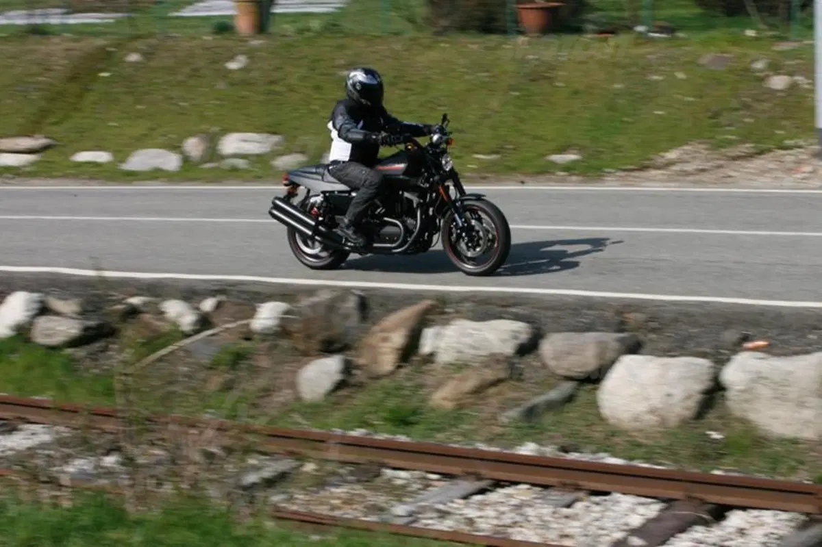 Harley-Davidson  XR1200X  (6)