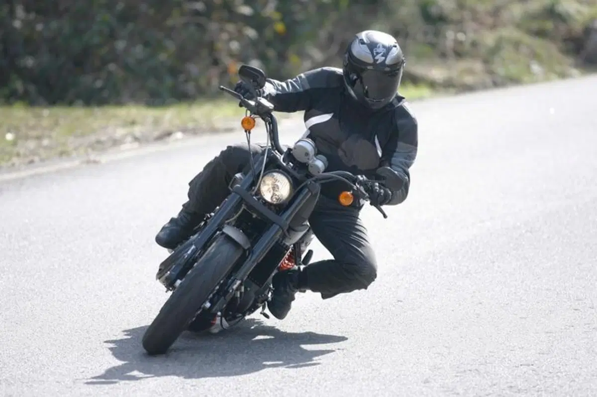 Harley-Davidson  XR1200X  (12)