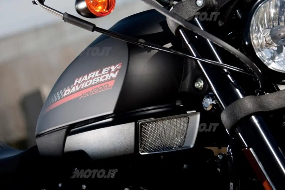 Harley-Davidson  XR1200X  (28)