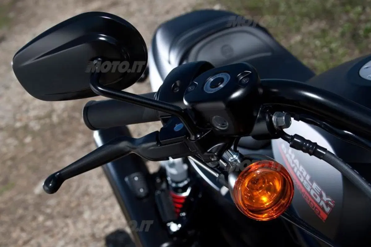 Harley-Davidson  XR1200X  (33)