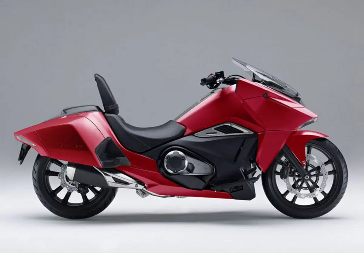 Honda NM4 Vultus DCT (5)