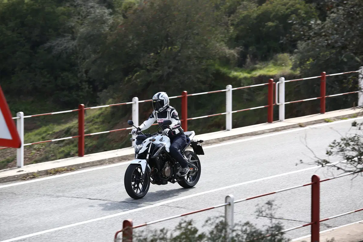 Honda CB500F (9)