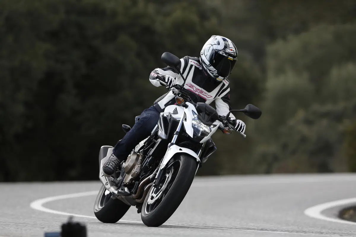 Honda CB500F (10)