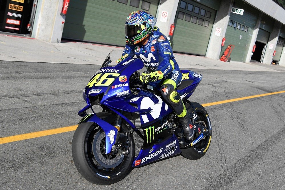 La nuova carenatura Yamaha provata da Valentino Rossi