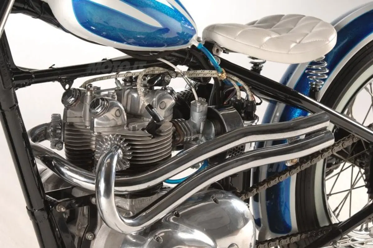 Triumph vintage su misura (17)