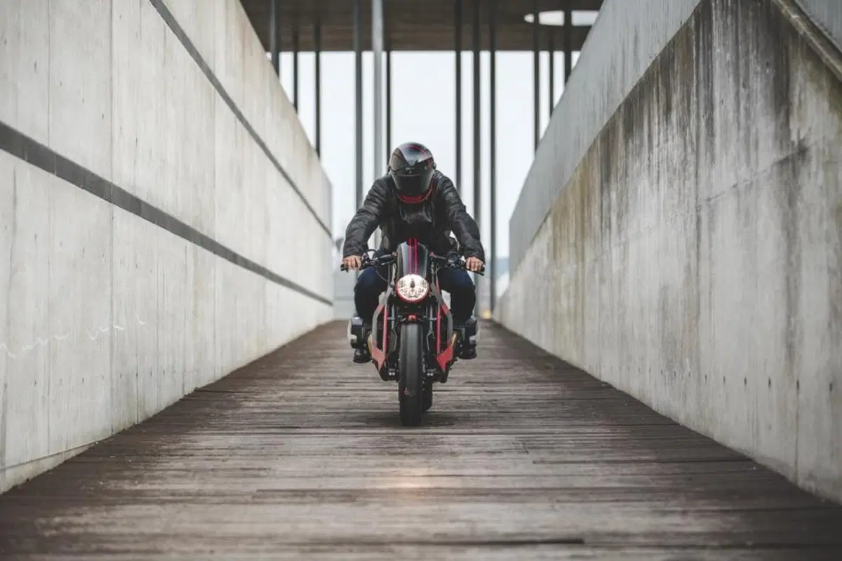 BMW R nineT R13 Moksha da Sinroja Motorcycles (11)