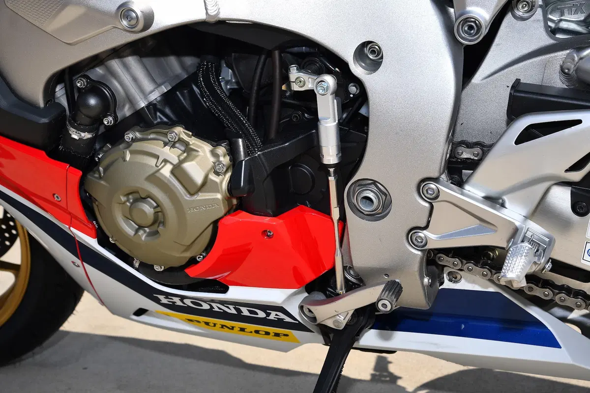 Honda CBR 1000RR SP e Kawasaki ZX-10R SE. Questioni... in sospeso (12)