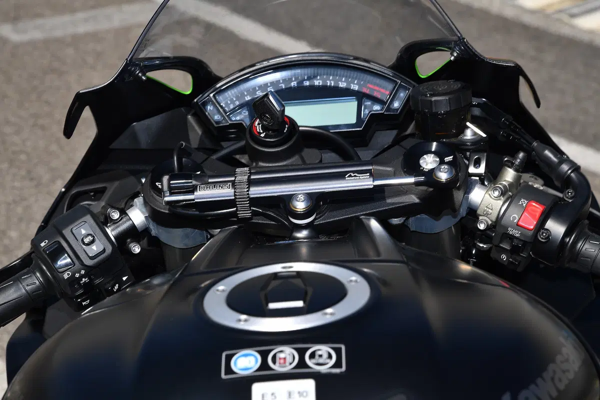 Honda CBR 1000RR SP e Kawasaki ZX-10R SE. Questioni... in sospeso (13)