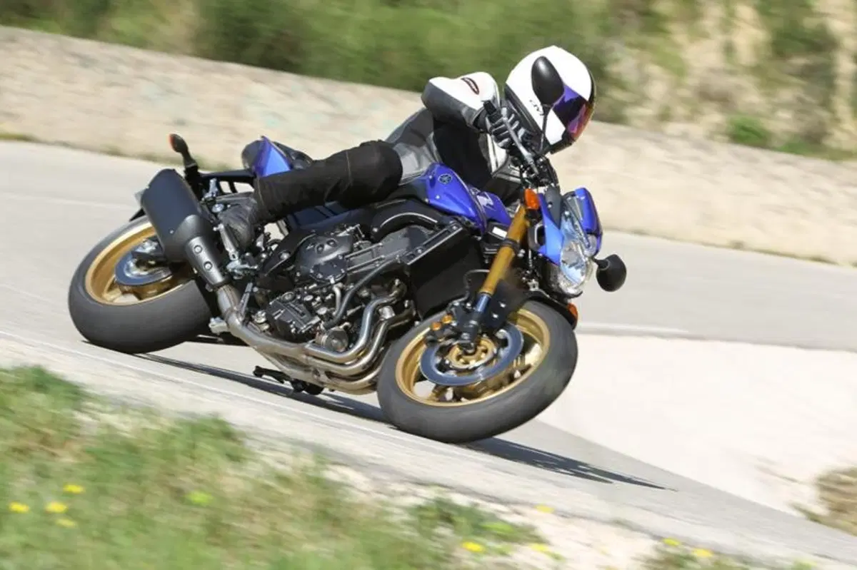 Yamaha Fazer 8 e FZ8 (3)