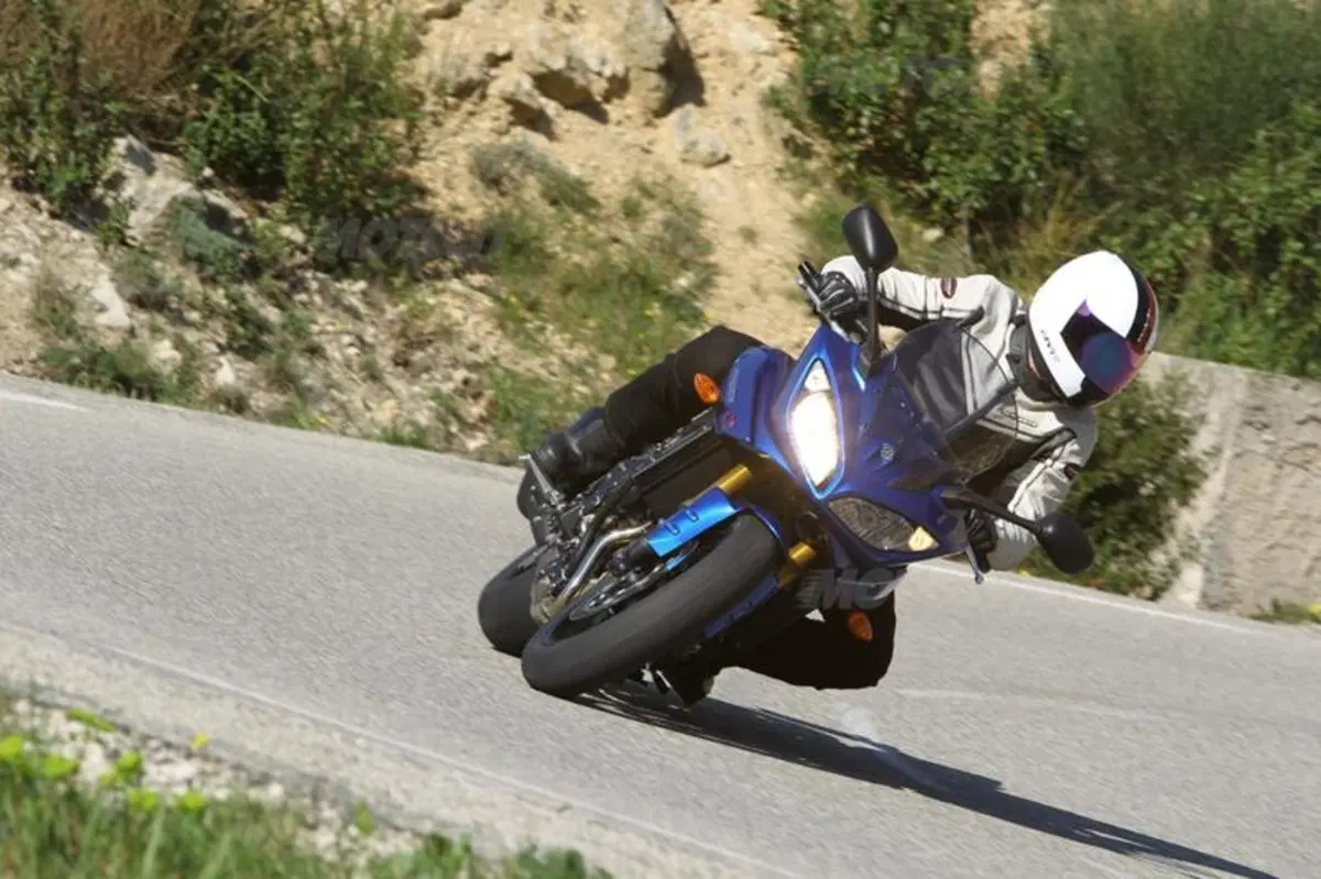 Yamaha Fazer 8 e FZ8 (10)