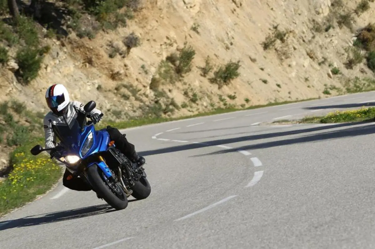 Yamaha Fazer 8 e FZ8 (12)