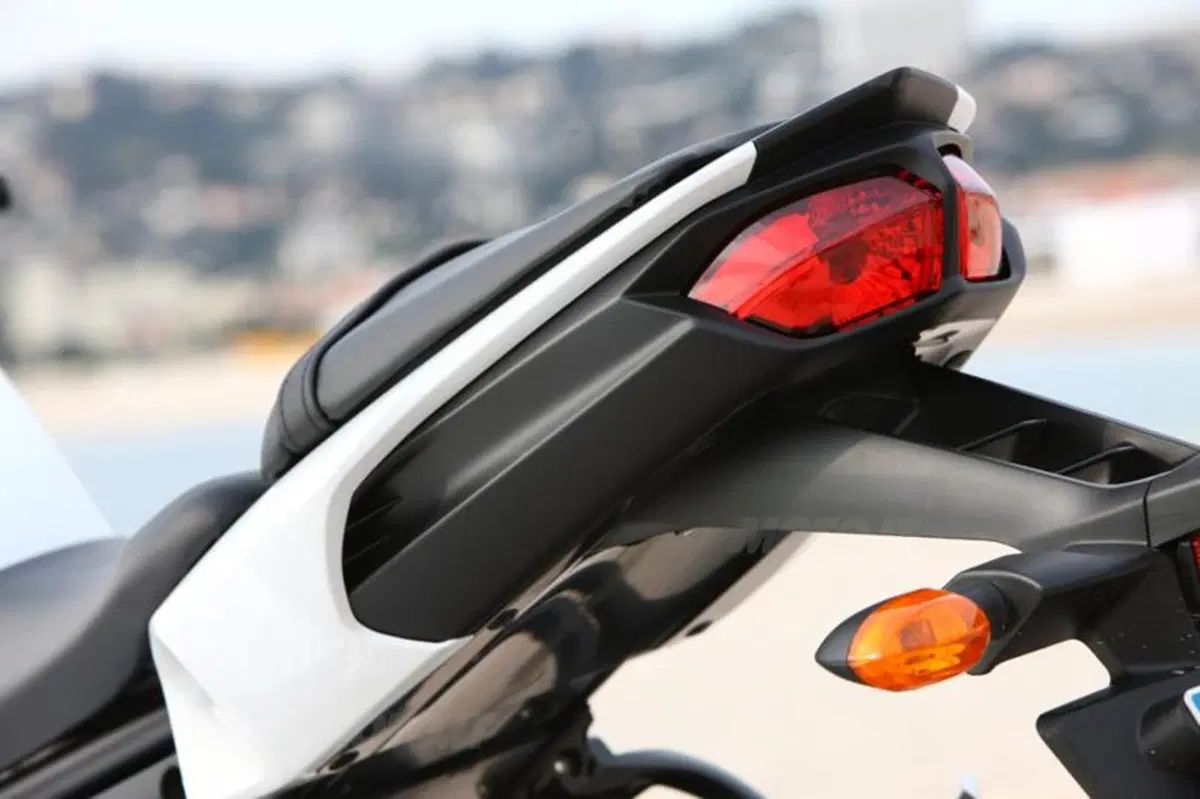 Yamaha Fazer 8 e FZ8 (18)