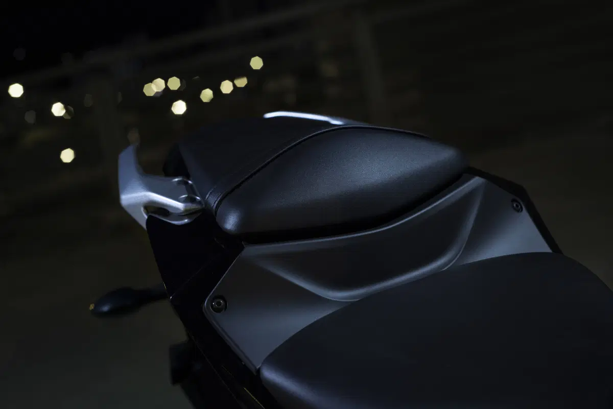 Yamaha MT-03 2016 (16)