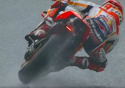 MotoGP 2018. GP d'Austria, FP2: Marquez è più forte della pioggia