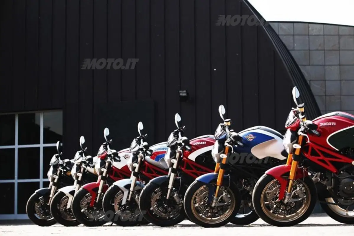Ducati Monster 796  (23)