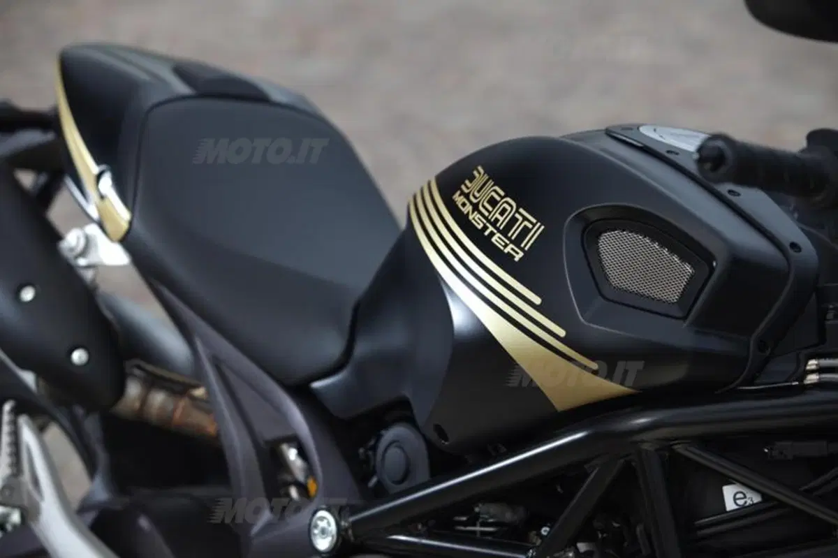 Ducati Monster 796  (26)