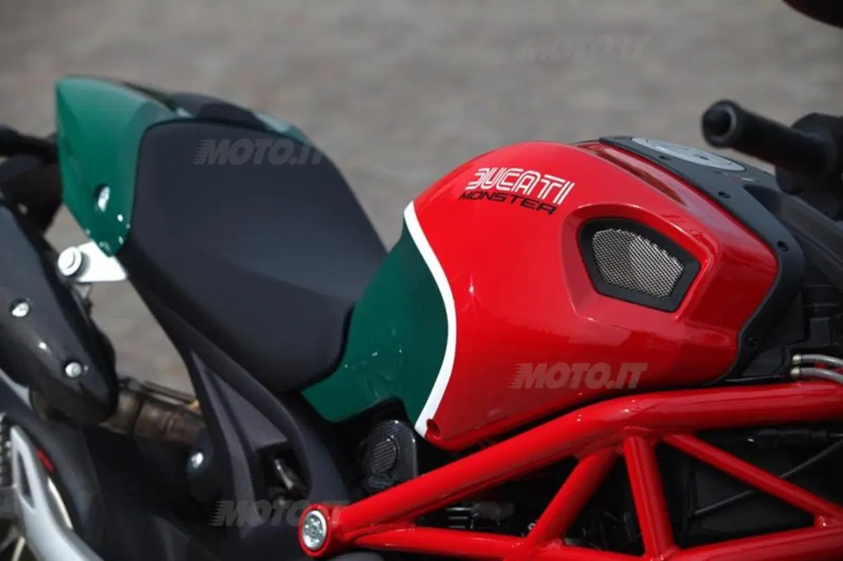 Ducati Monster 796  (31)