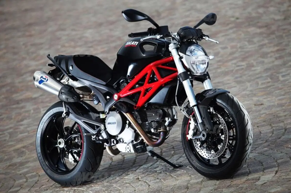 Ducati Monster 796  (34)