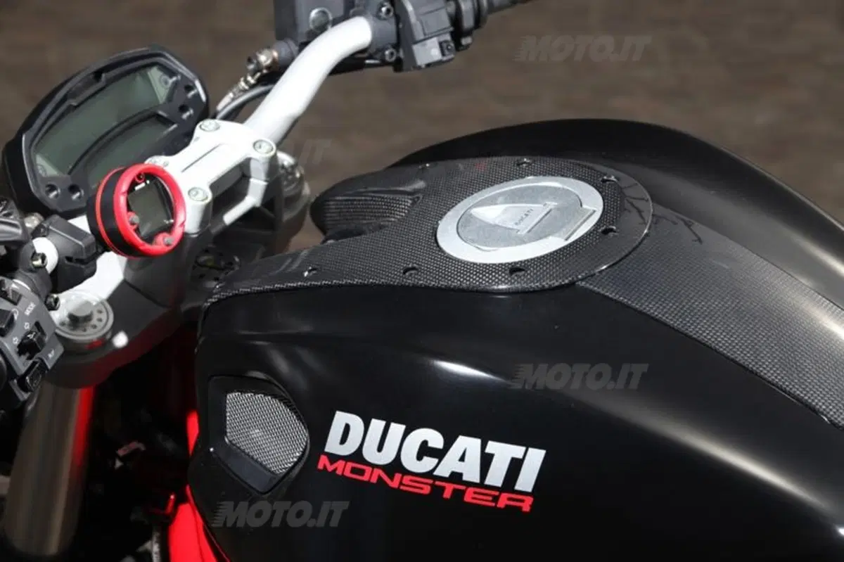 Ducati Monster 796  (37)