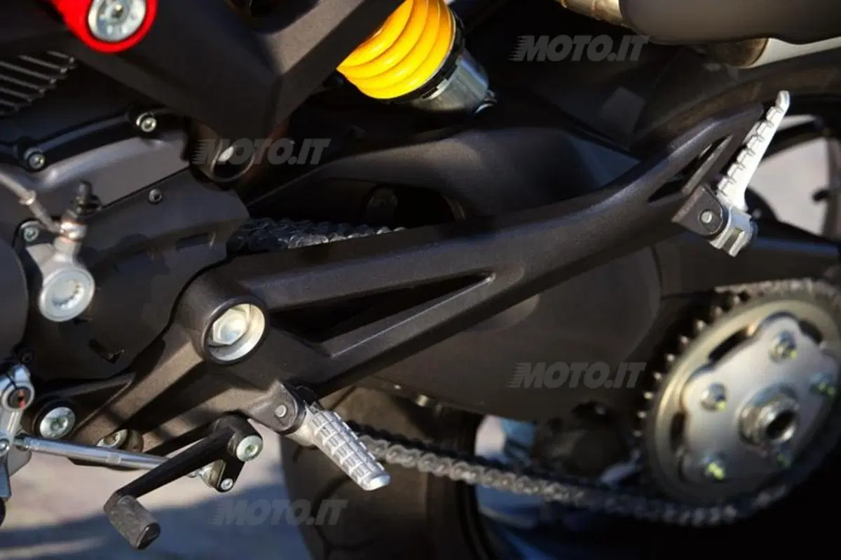 Ducati Monster 796  (39)