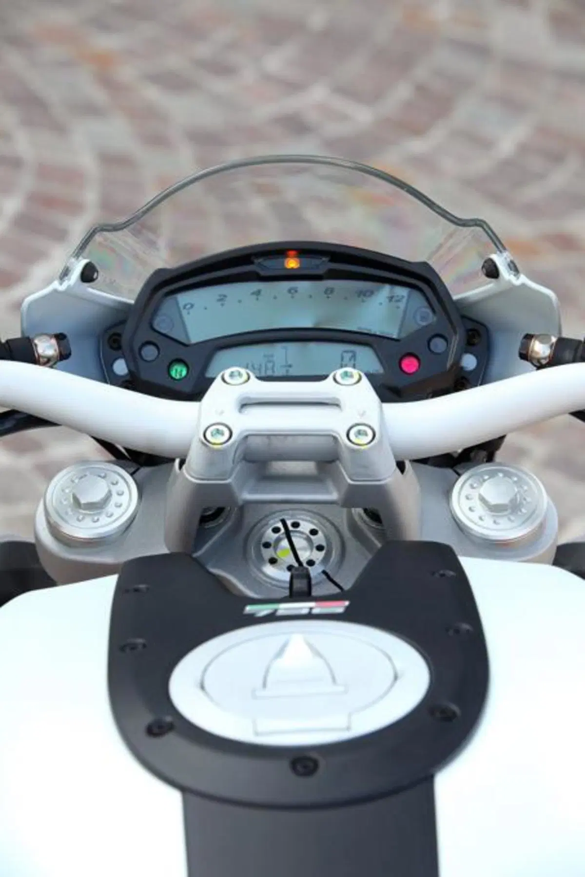 Ducati Monster 796  (42)