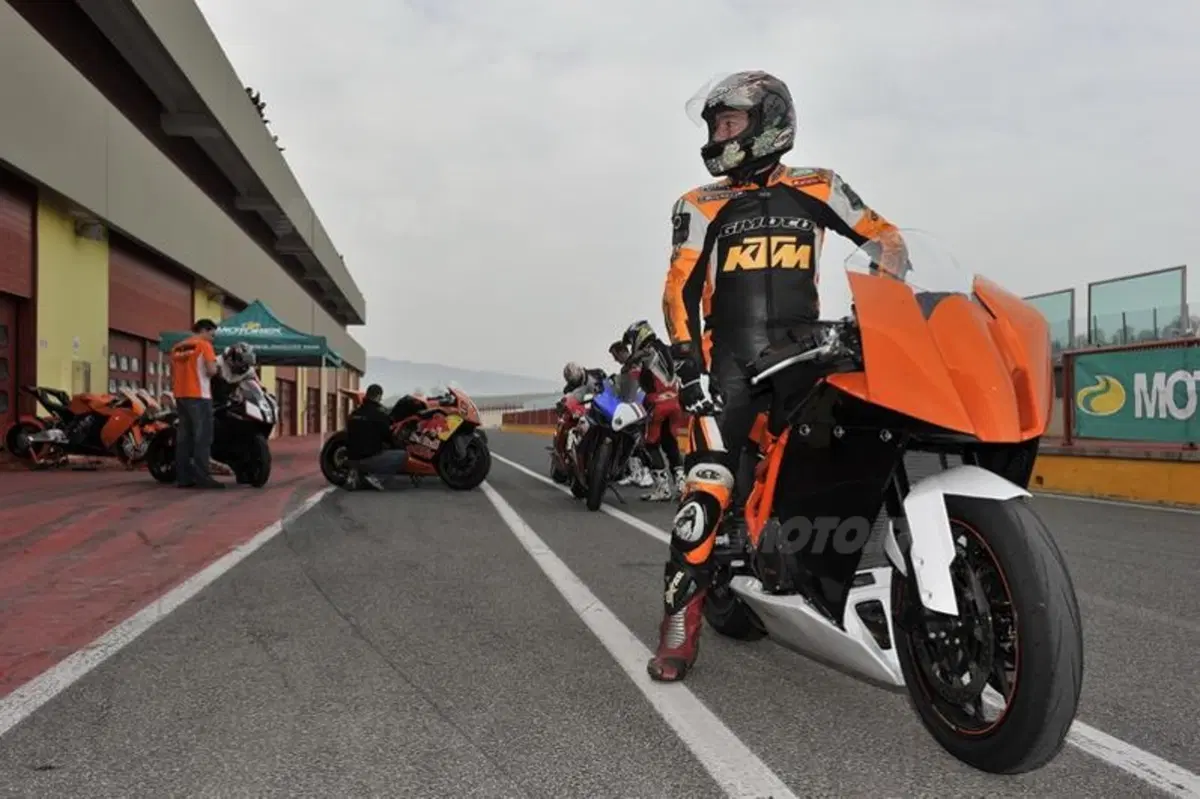 KTM TNT, prova in pista degli ultimi modelli e libere gratuite