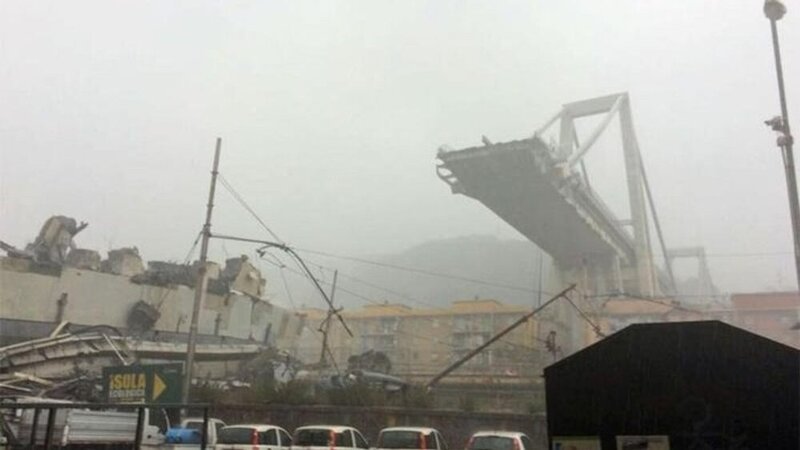Crolla il Ponte Morandi sulla A10 a Genova. Numerose le vittime