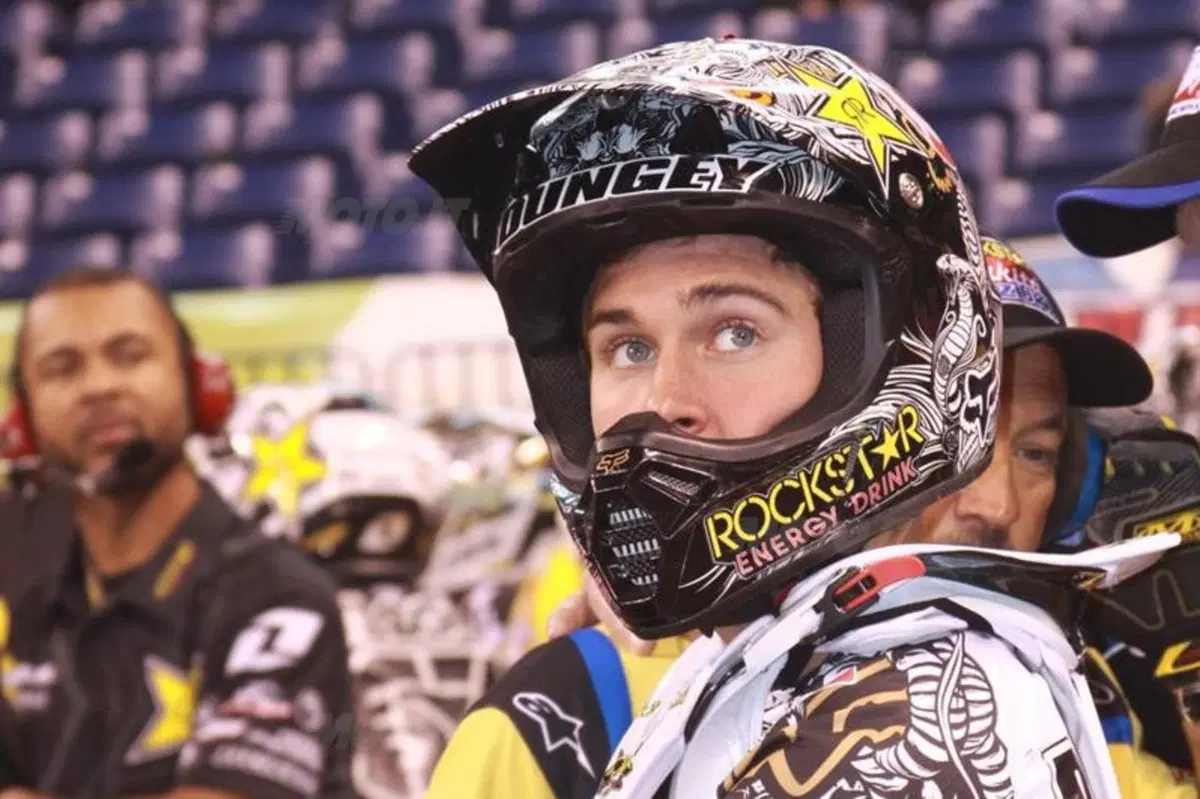 AMA Supercross, Ryan Dungey è il campione 2010 su Suzuki (3)