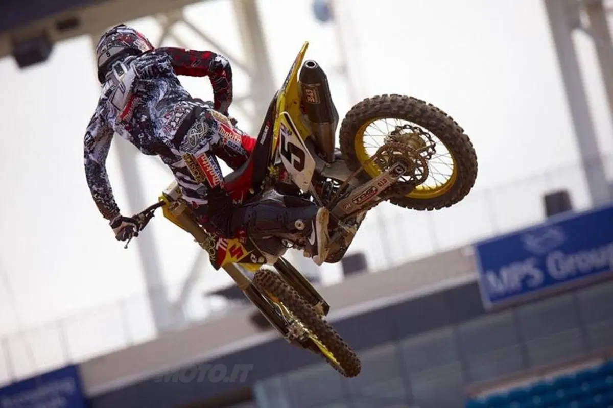 AMA Supercross, Ryan Dungey è il campione 2010 su Suzuki (5)