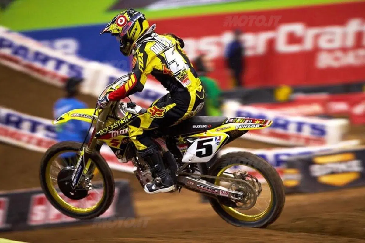 AMA Supercross, Ryan Dungey è il campione 2010 su Suzuki (6)