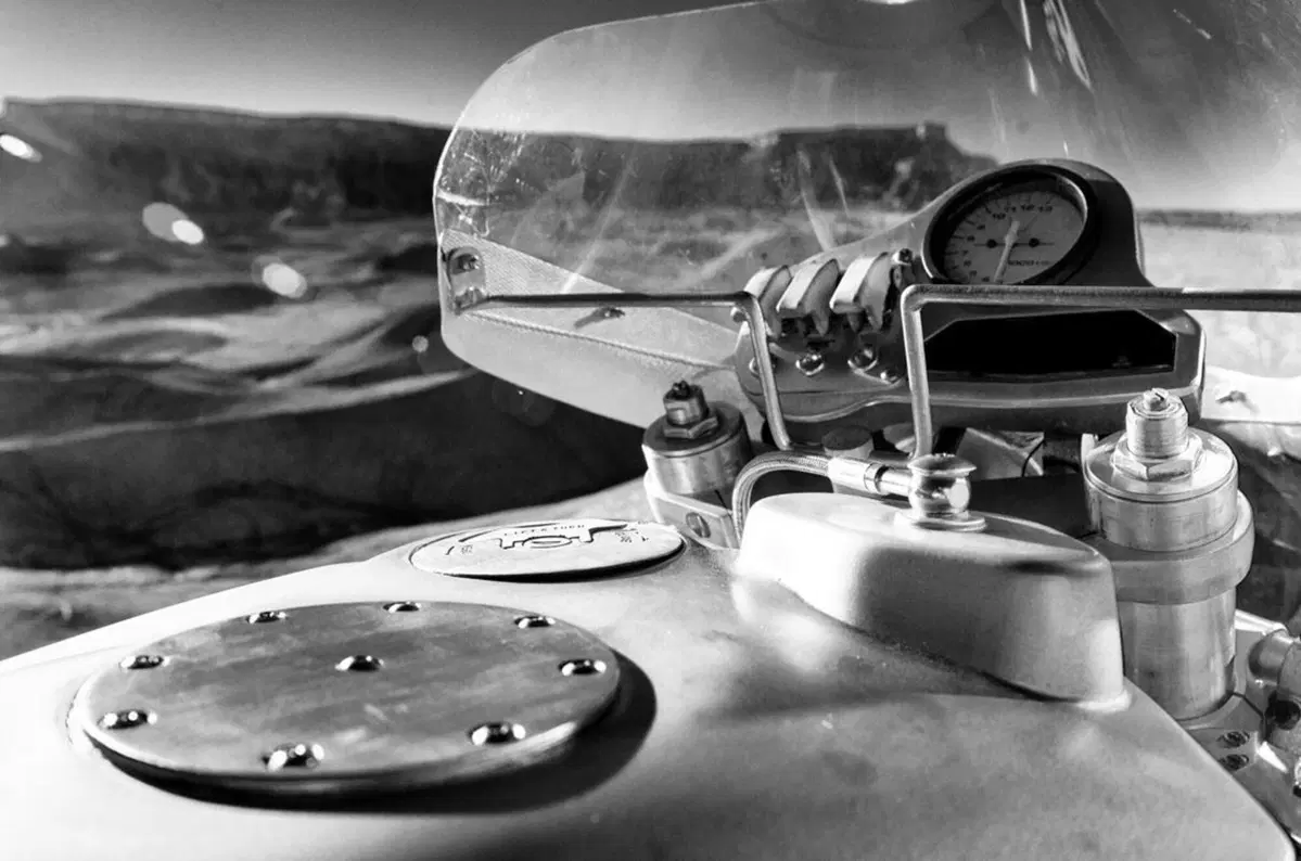 GSX-R Major Tom, l'omaggio Icon a David Bowie (8)