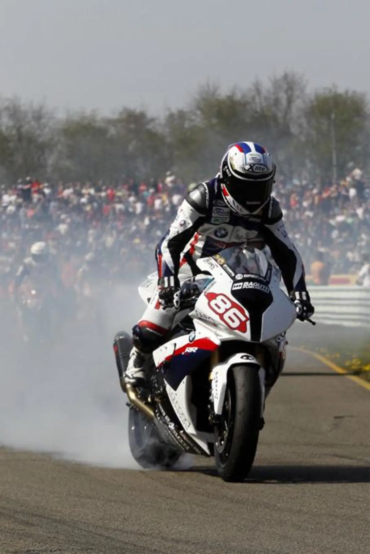 Terza vittoria consecutiva per BMW e Badovini nella Superstock FIM Cup