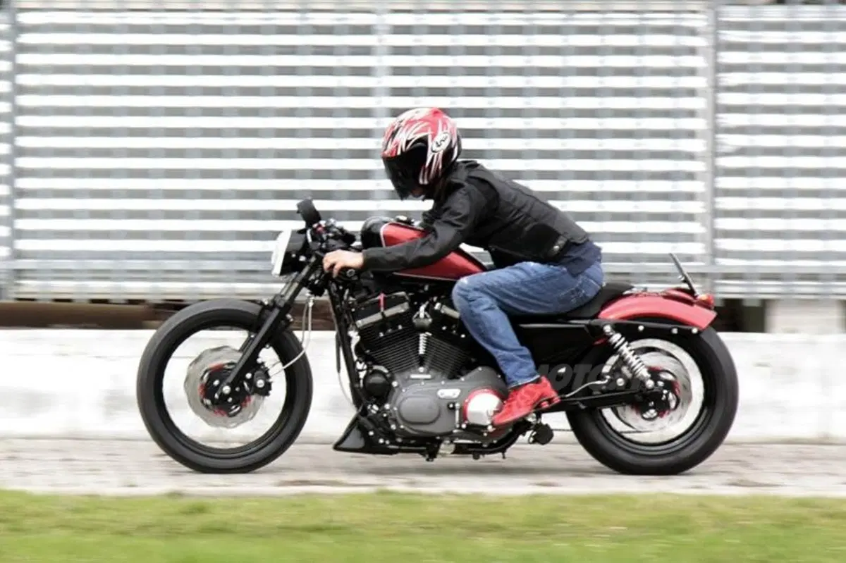 Cafe racer made in Harley-Davidson Pavia (18)