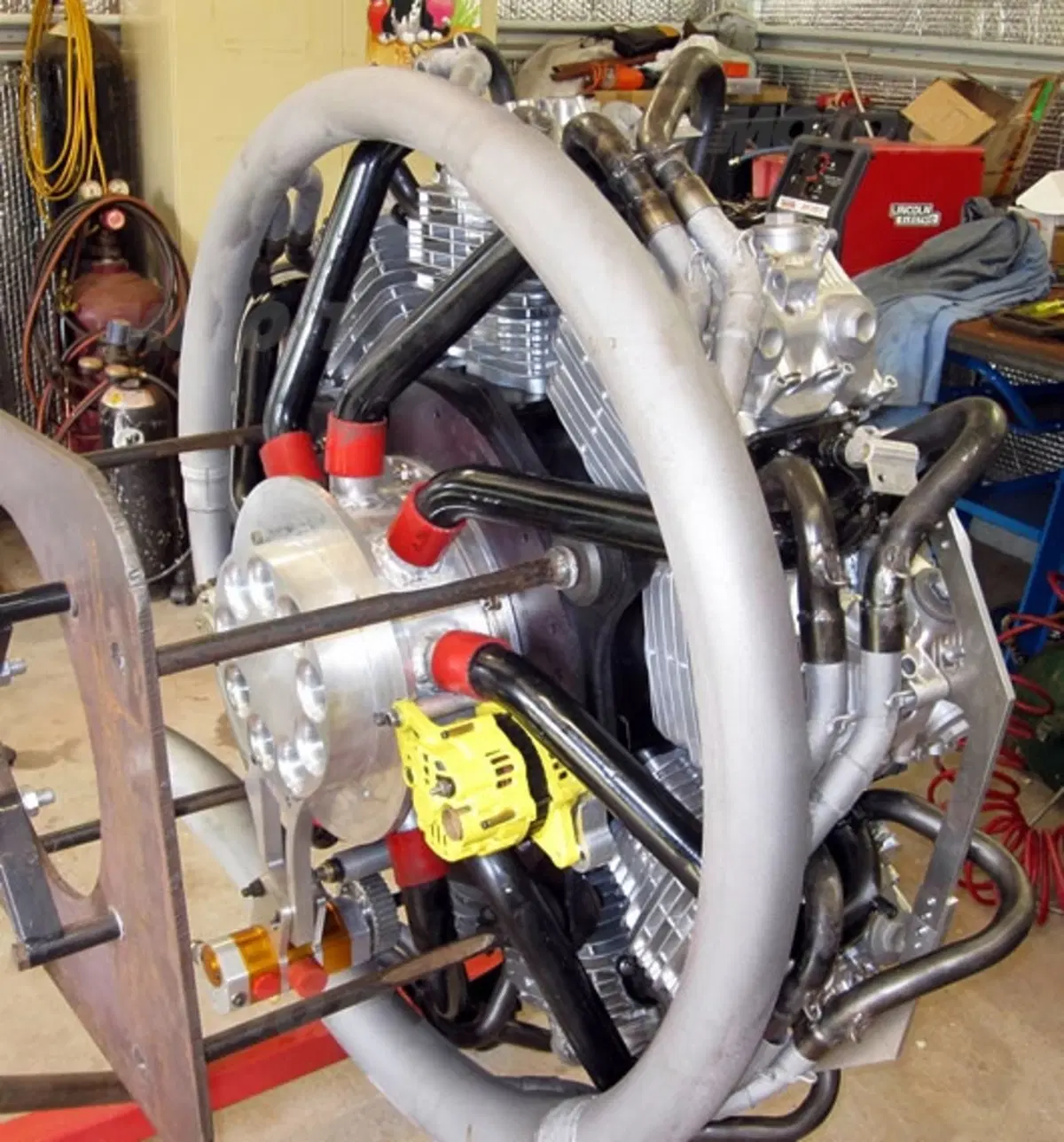 Dalla XR600 nasce il motore stellare a 9 cilindri