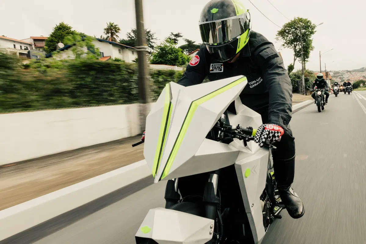 Yamaha XSR700 'The Outrun' da Ton-Up Garage  (6)