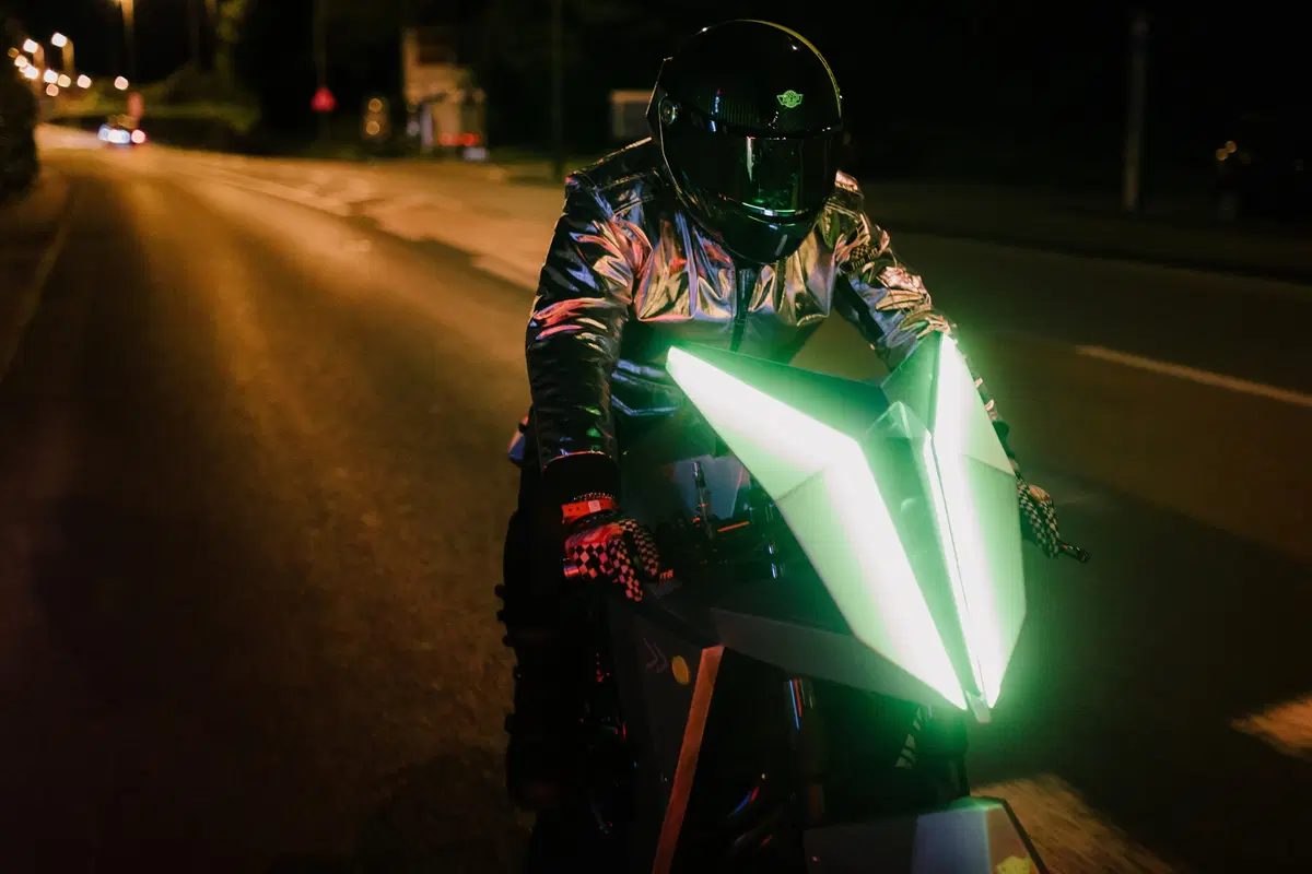 Yamaha XSR700 'The Outrun' da Ton-Up Garage  (8)