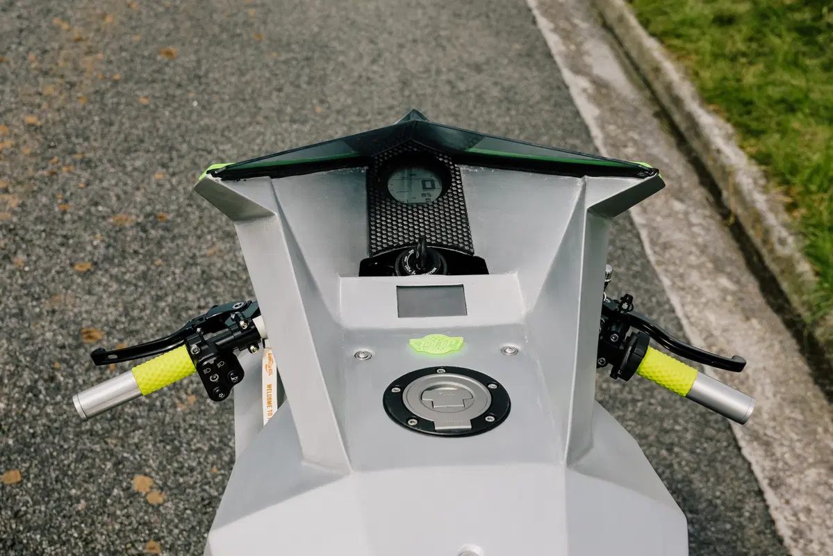 Yamaha XSR700 'The Outrun' da Ton-Up Garage  (12)