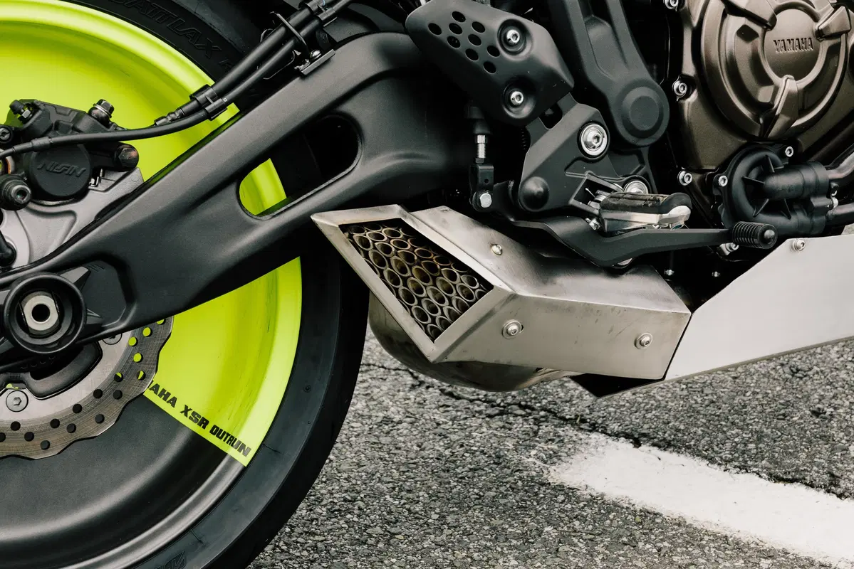 Yamaha XSR700 'The Outrun' da Ton-Up Garage  (18)