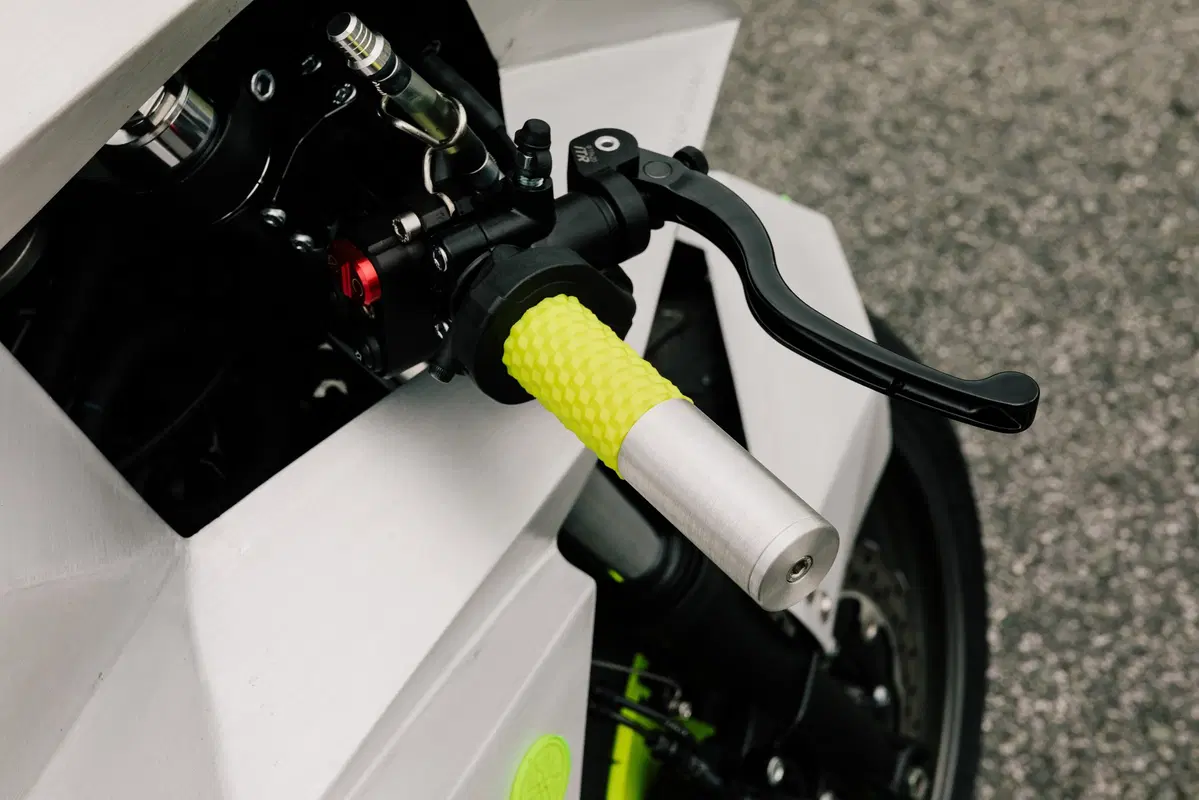 Yamaha XSR700 'The Outrun' da Ton-Up Garage  (15)