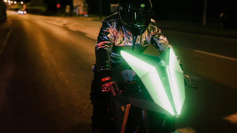 Yamaha XSR700 "The Outrun" da Ton-Up Garage 