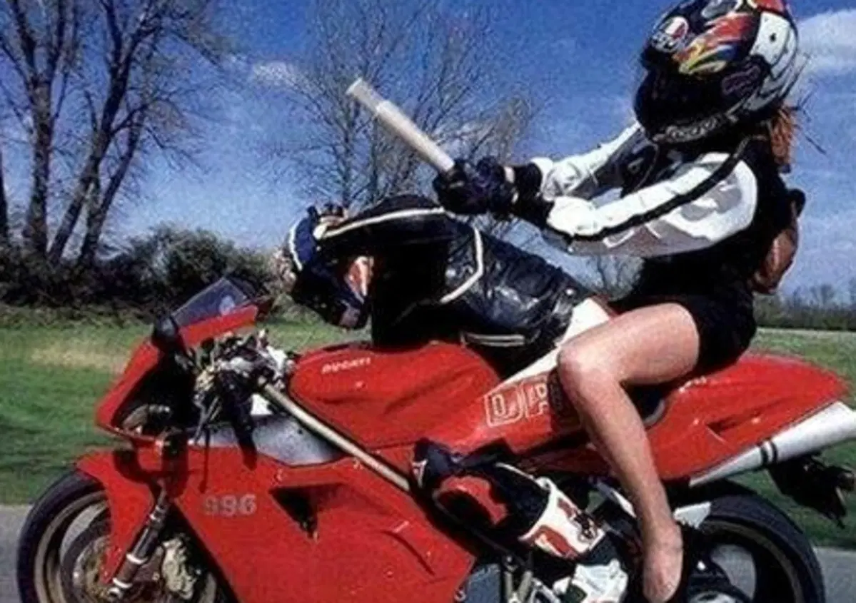 Nico Cereghini: "La donna e la moto"