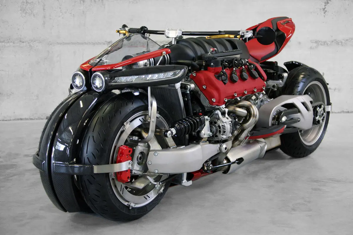 Lazareth LM 847, multiruota con Maserati V8 (4)