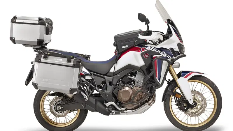 GiVi a Motodays con la sua linea di borse per l'Africa Twin