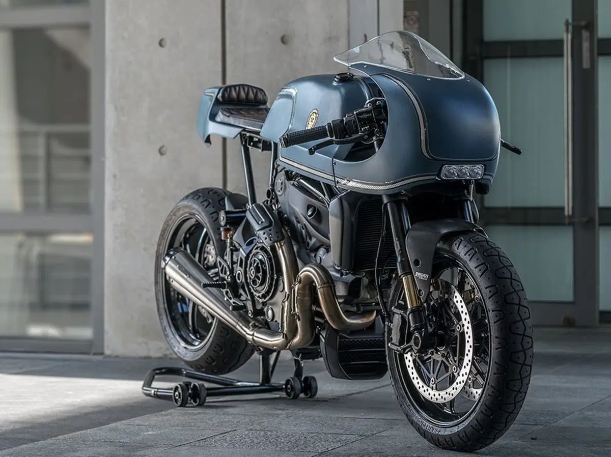 Ducati Monster 1200S 'The Indigo Flyer' da Rough Crafts (4)