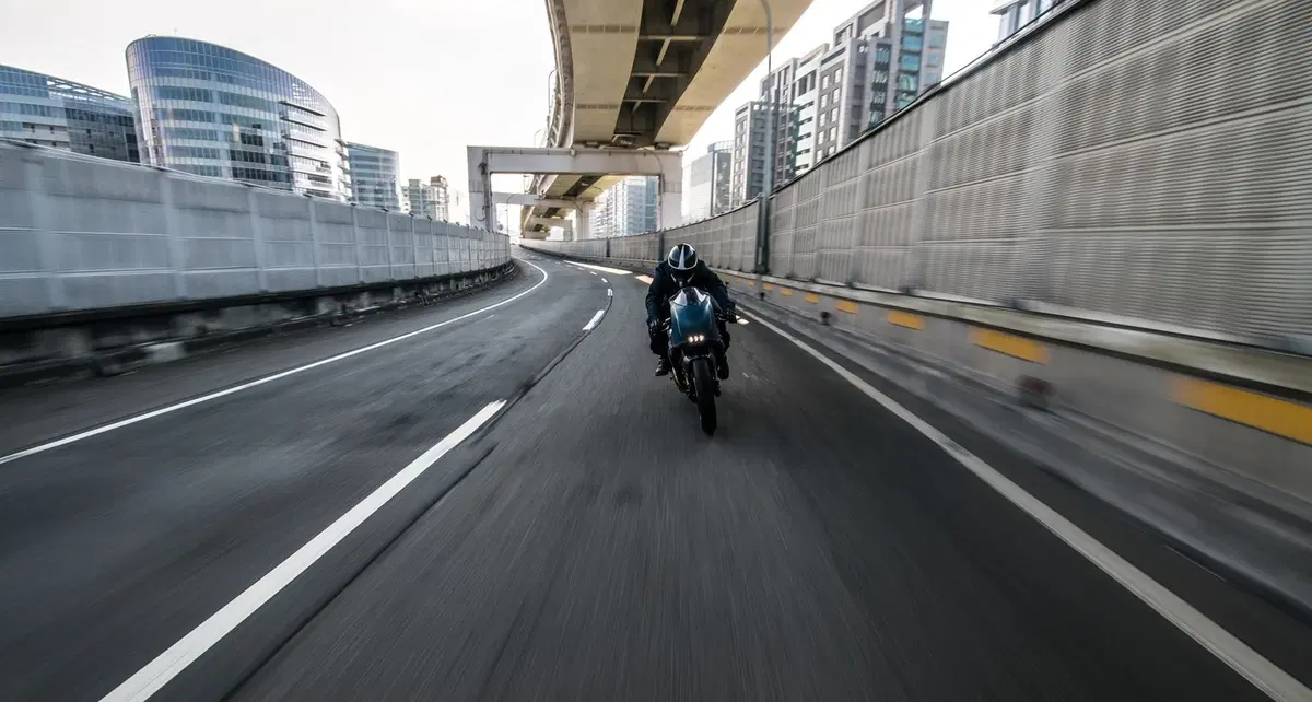 Ducati Monster 1200S 'The Indigo Flyer' da Rough Crafts (6)