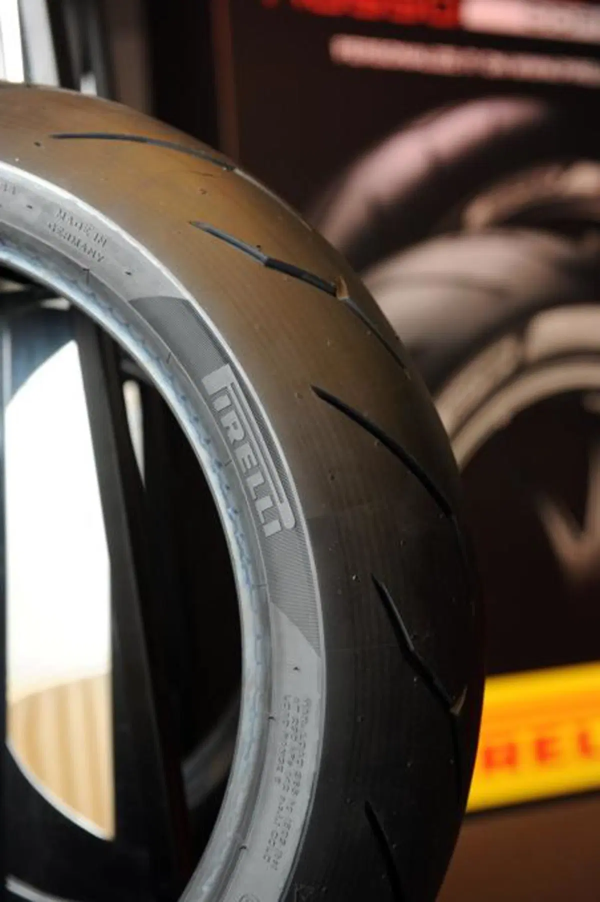 Pirelli Diablo Rosso Corsa: il tuo pneumatico (3)