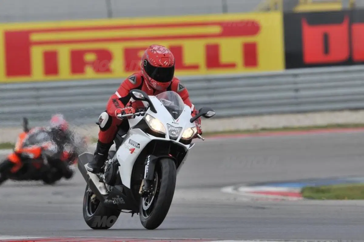 Pirelli Diablo Rosso Corsa: il tuo pneumatico (8)