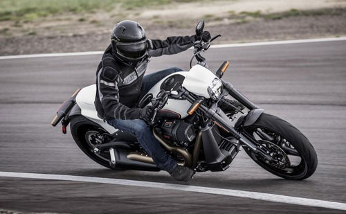 Harley-Davidson FXDR 114” 2019. Foto e Video (2)